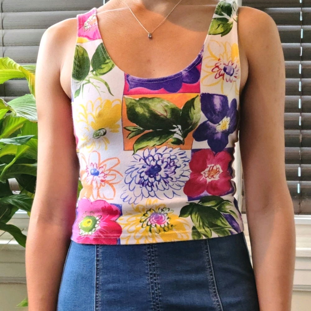 Vintage floral crop top